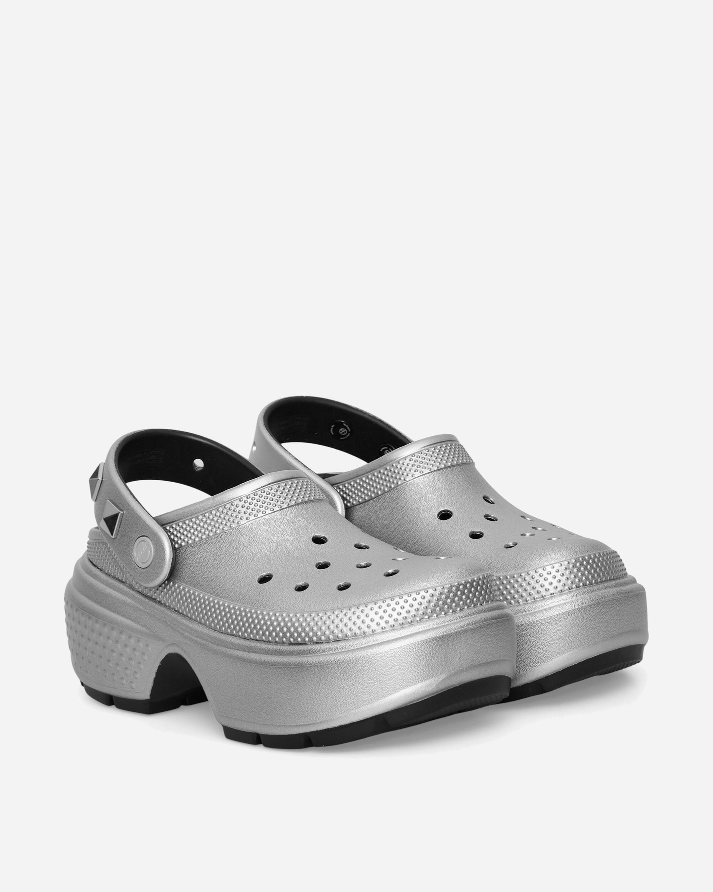 Crocs Wmns Stomp Metallic Clog Silver Sandals and Slides Sandals and Mules CR.210362 SIL