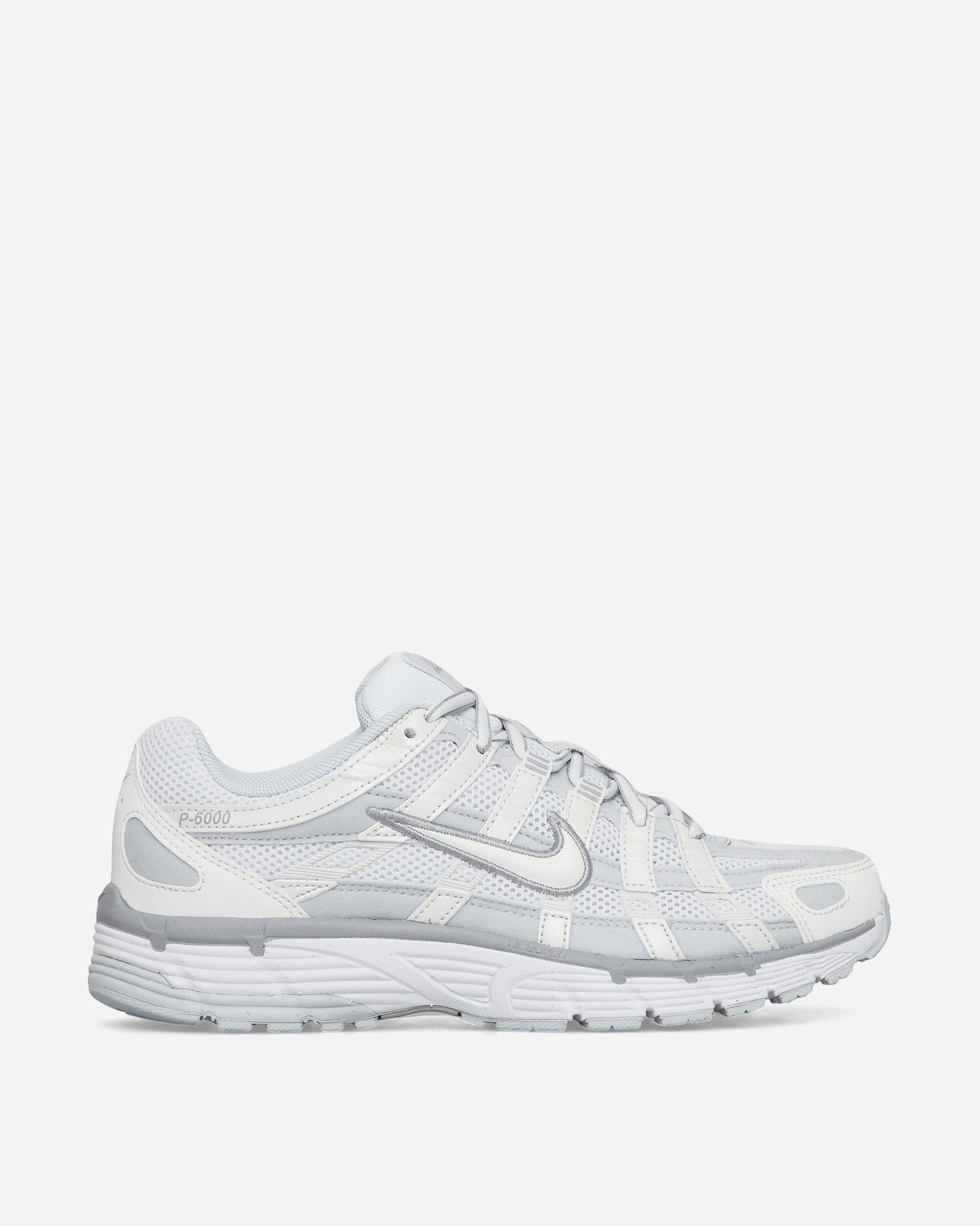 Nike Wmns Wmns Nike P-6000 Mtlc Summit Wht/White Sneakers Low FV6603-101