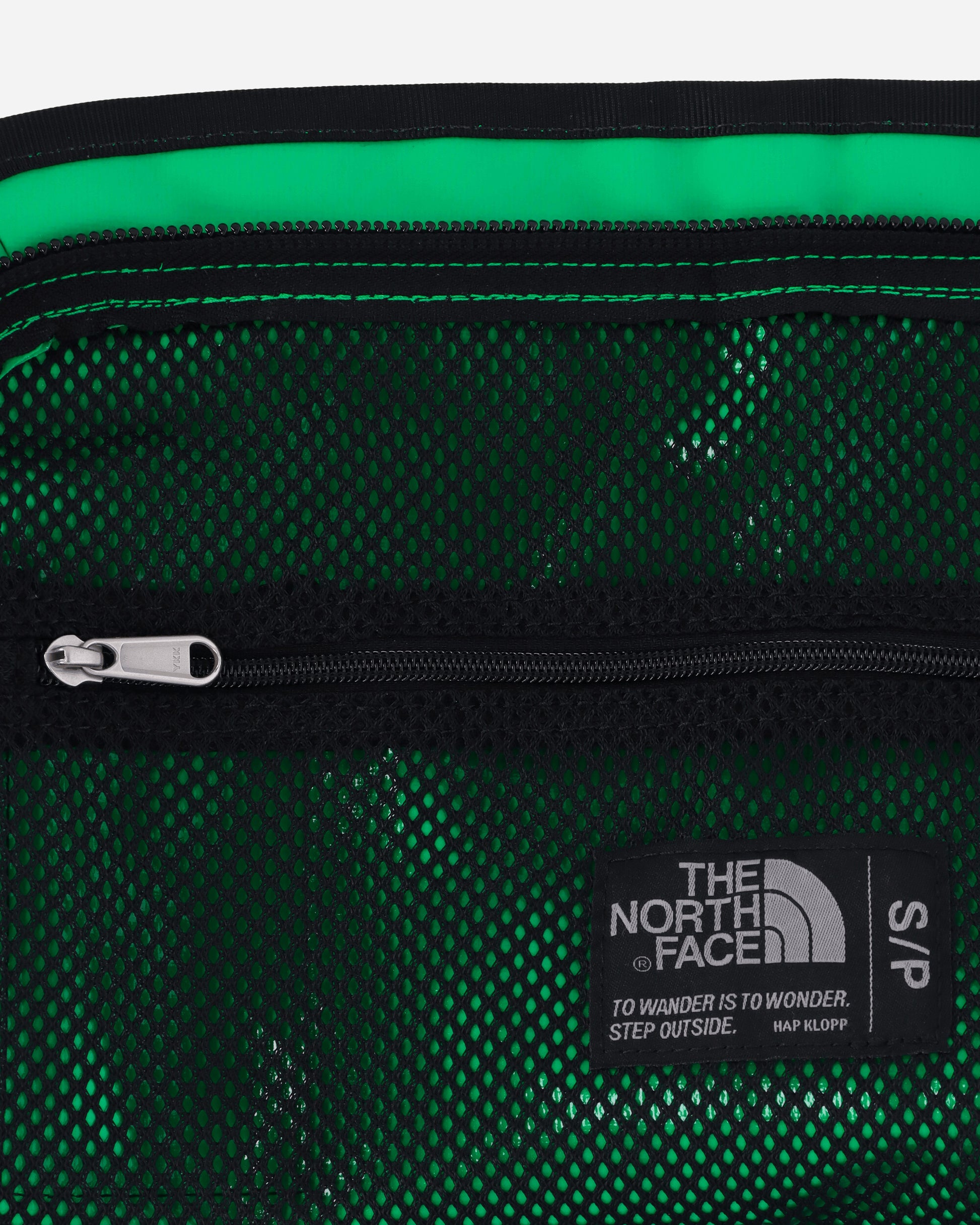The North Face Base Camp Duffel - S Optic Emerald/Tnf Black Bags and Backpacks Travel Bags NF0A52ST ROJ1