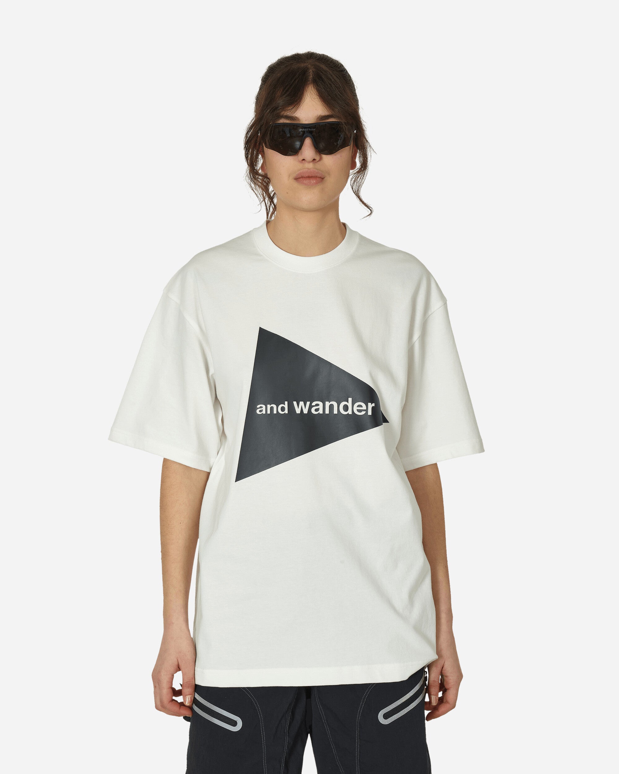 and wander And Wander Big Logo T White T-Shirts Shortsleeve 5744184187 030