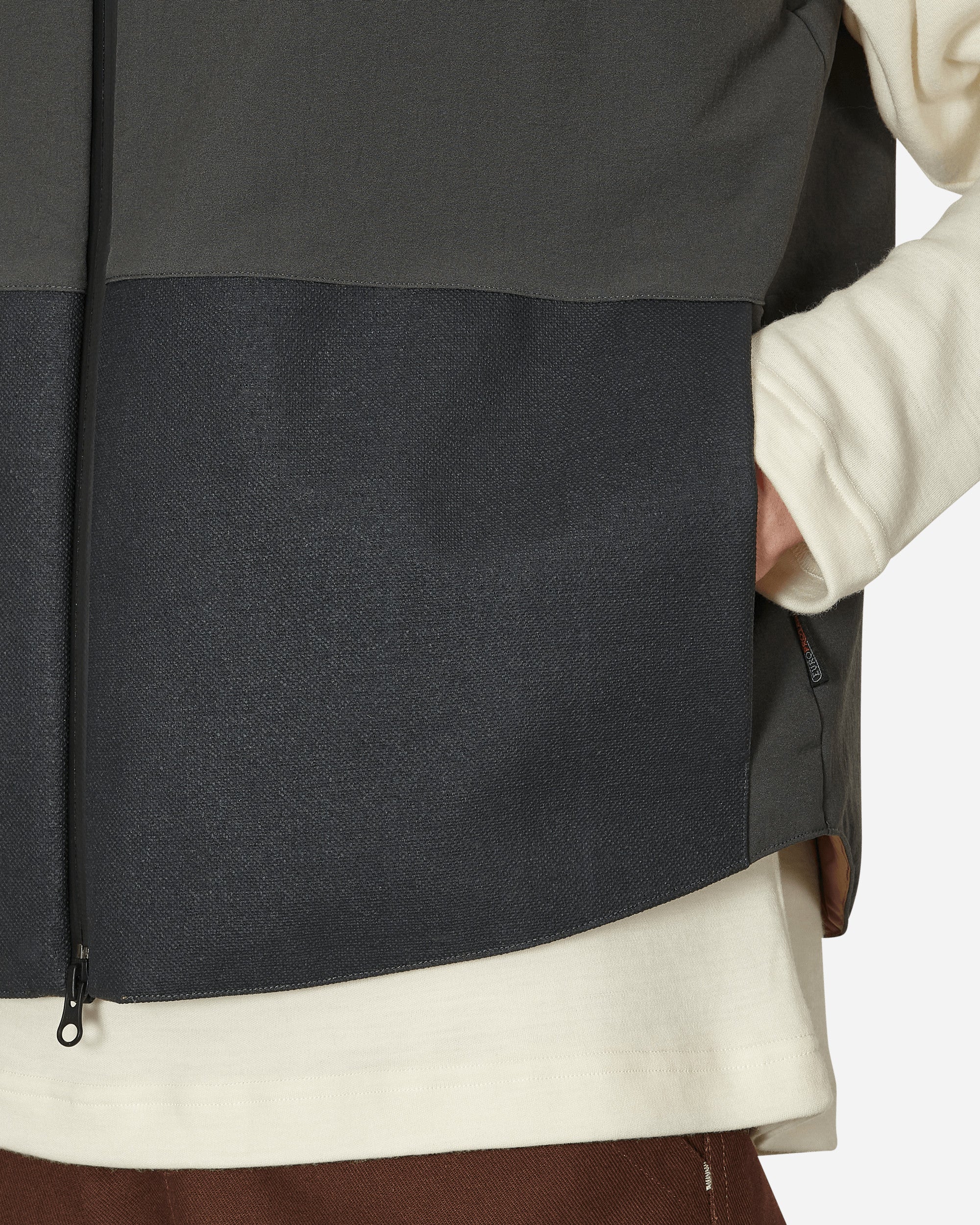 GR10K Schoeller ̈ Asfalt Padded Vest Asfalt Grey  Coats and Jackets Vests AW22GR3B5SC AG